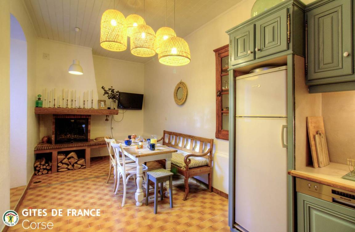 100 m² Gîte ∙ 2 Schlafzimmer ∙ 4 Gäste – Bild 10
