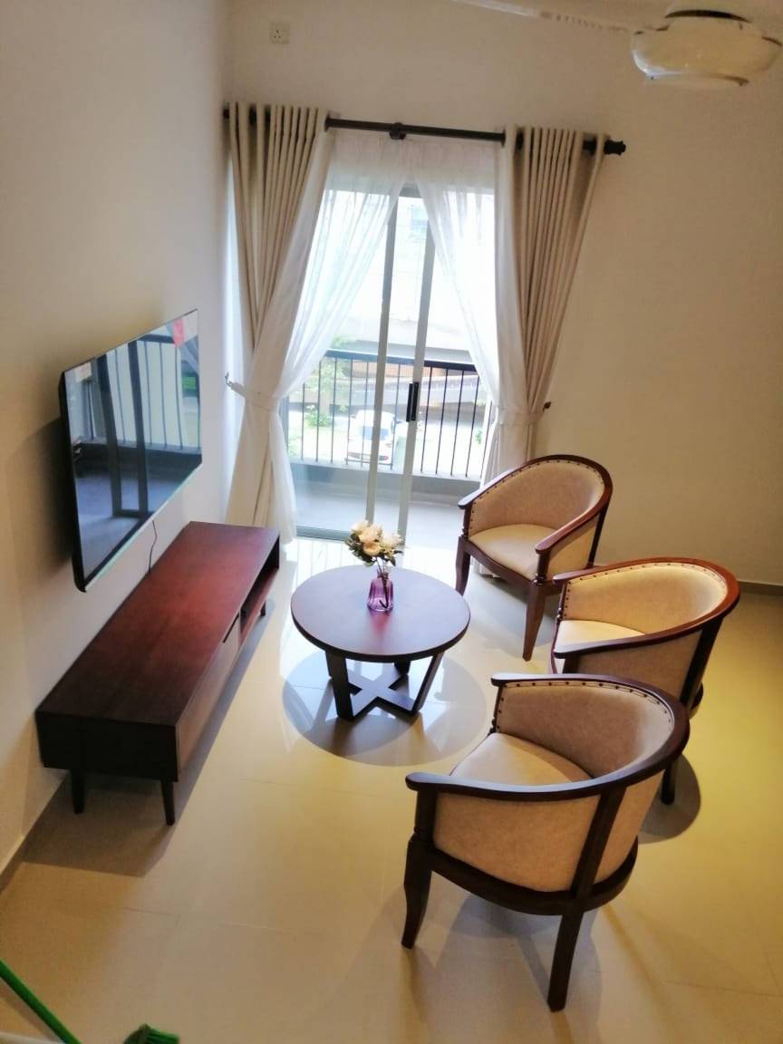 111 M² Apartment ∙ 3 Bedrooms ∙ 5 Guests - Kolombo
