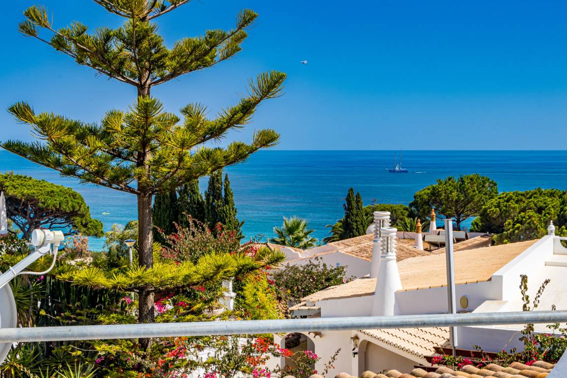 170 M² Villa ∙ 4 Bedrooms ∙ 10 Guests - Albufeira