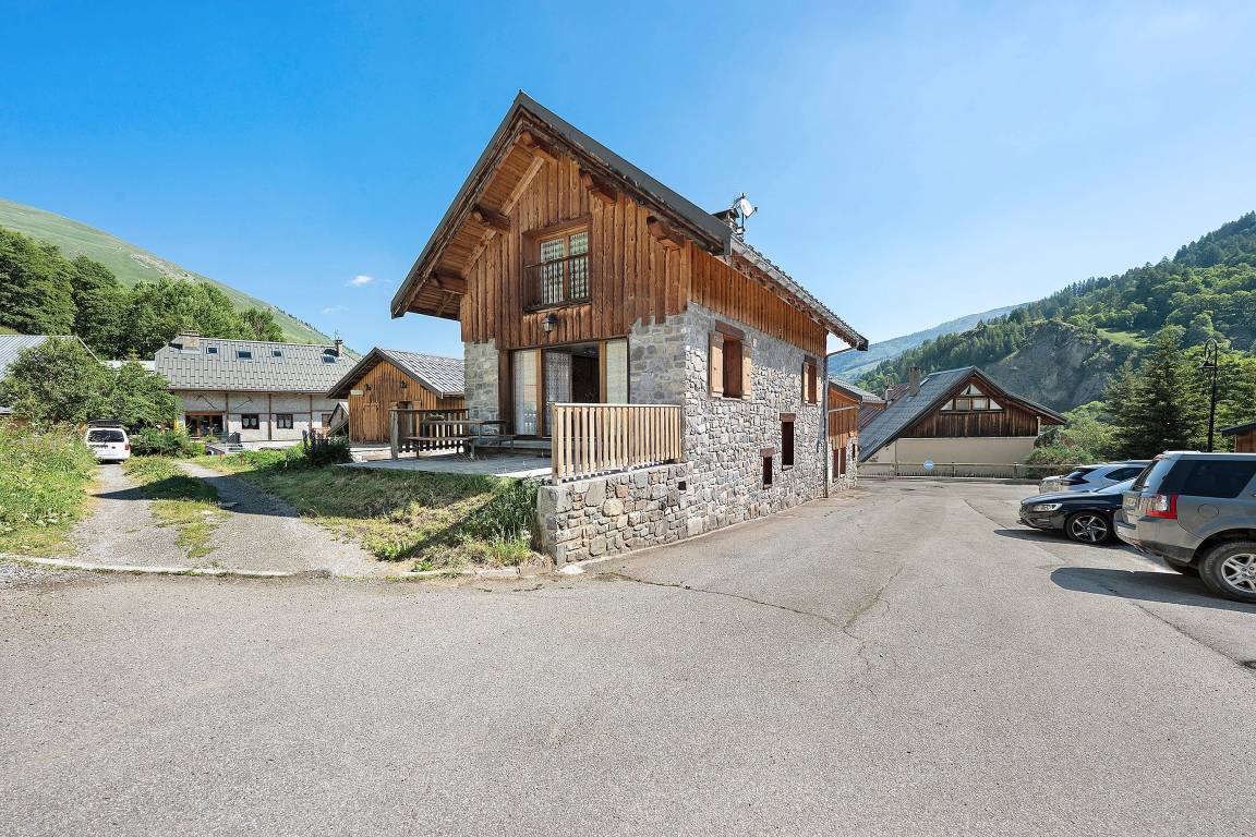 140 M² Chalet ∙ 5 Schlafzimmer ∙ 15 Gäste - Valloire
