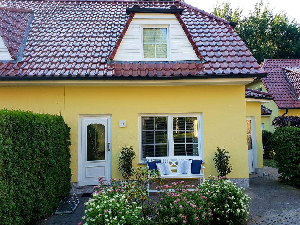 71 m² Ferienhaus ∙ 2 Schlafzimmer ∙ 4 Gäste – Bild 1