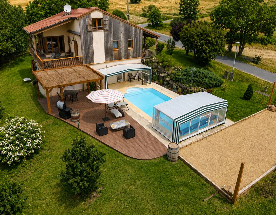 300 M² Casa ∙ 3 Habitaciones ∙ 8 Huéspedes - Cantal