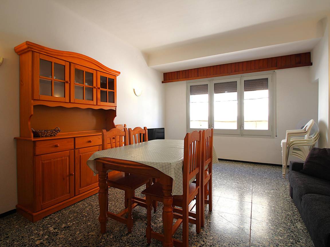 61 M² Ferienwohnung ∙ 3 Schlafzimmer ∙ 5 Gäste - Llançà