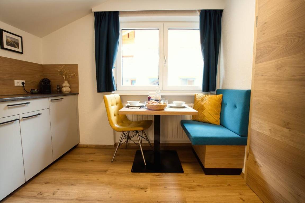 25 M² Ferienwohnung ∙ 1 Schlafzimmer ∙ 2 Gäste - Maurach