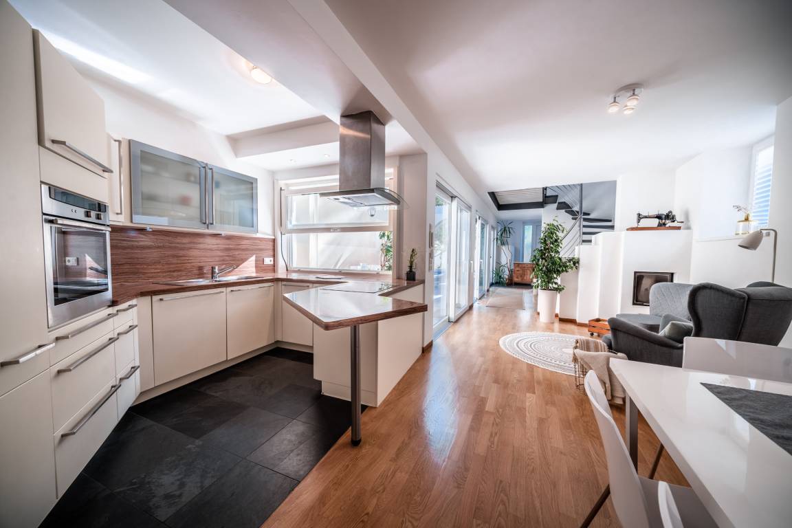 130 M² Ferienwohnung ∙ 3 Schlafzimmer ∙ 7 Gäste - Sankt Pauls