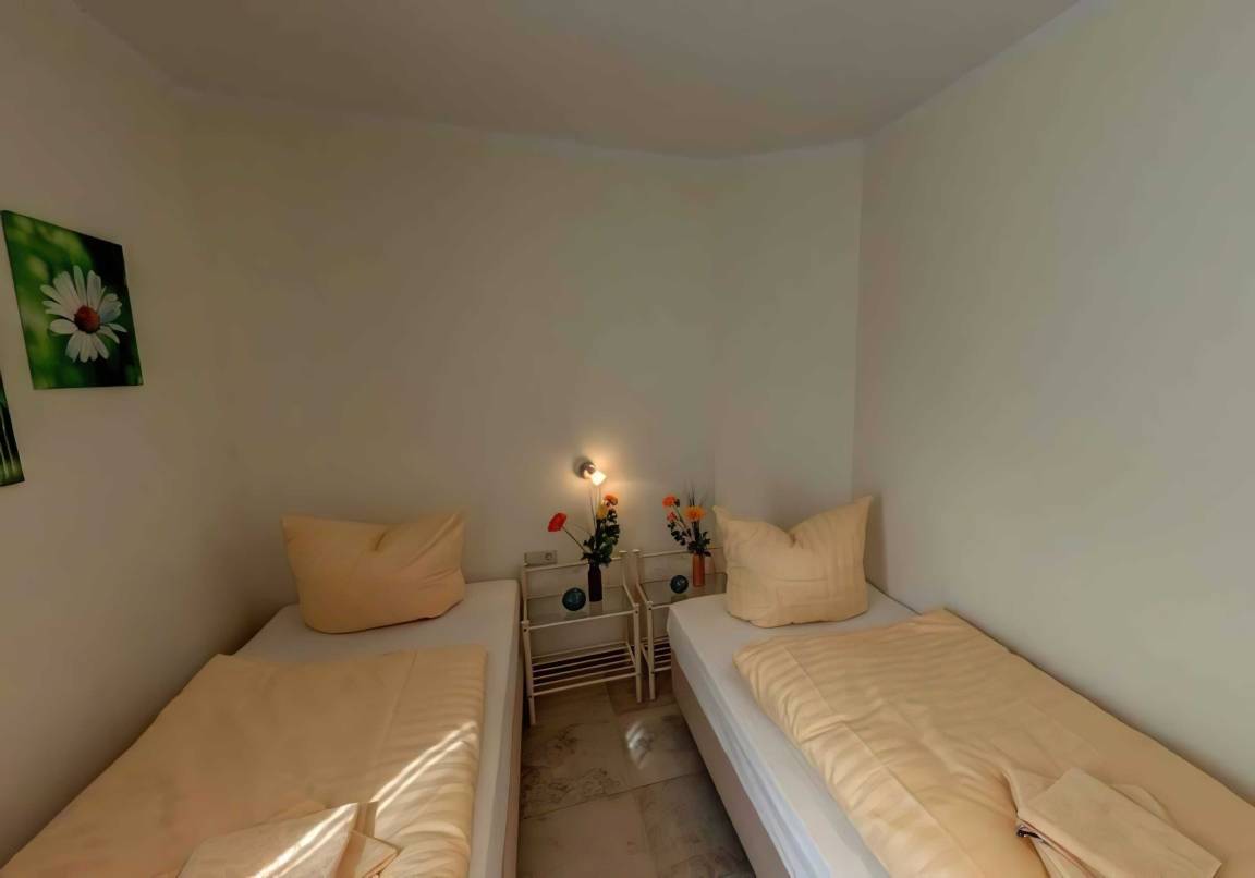 64 m² Ferienwohnung ∙ 2 Schlafzimmer ∙ 4 Gäste – Bild 2