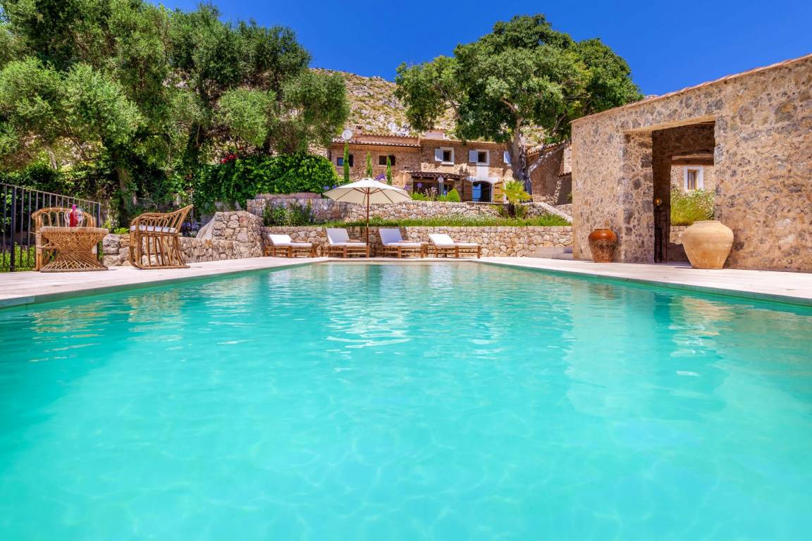 Hauptansicht vom Villa: Villa Can Suau Petit by Sealand Villas