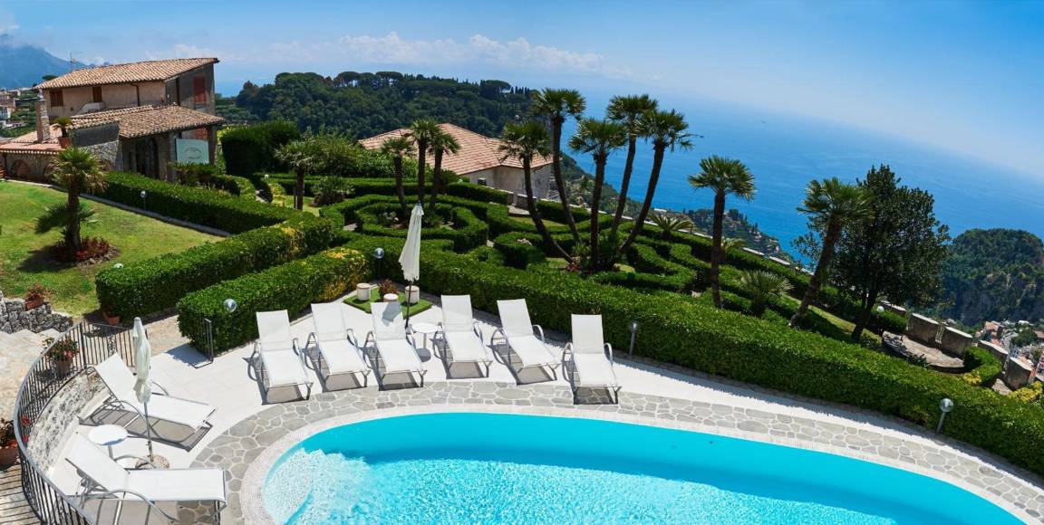 350 M² Villa ∙ 5 Bedrooms ∙ 13 Guests - Pompei