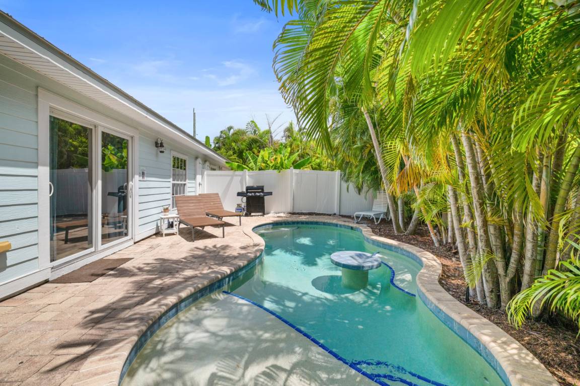 121 M² House ∙ 3 Bedrooms ∙ 6 Guests - Holmes Beach, FL