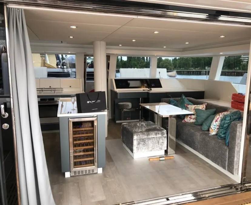 15 M² Houseboat ∙ 5 Bedrooms ∙ 9 Guests - Martinique
