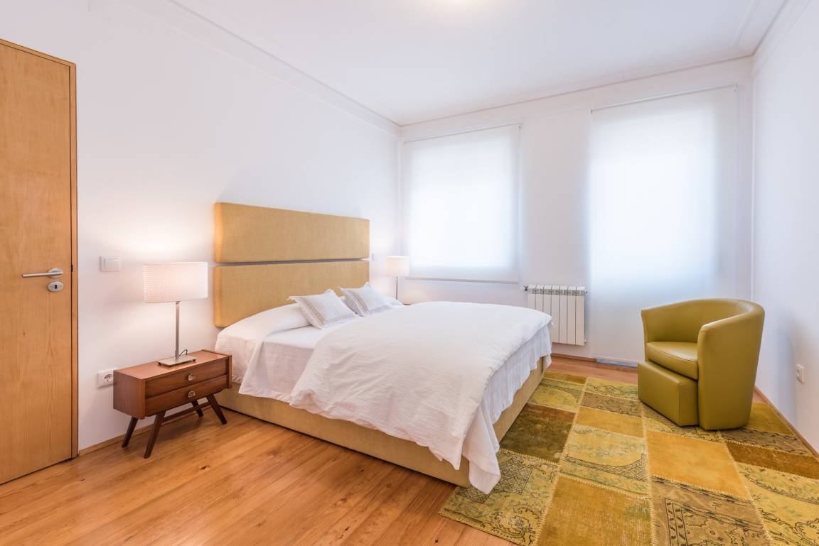 100 M² Apartamento ∙ 3 Habitaciones ∙ 4 Huéspedes - Oporto