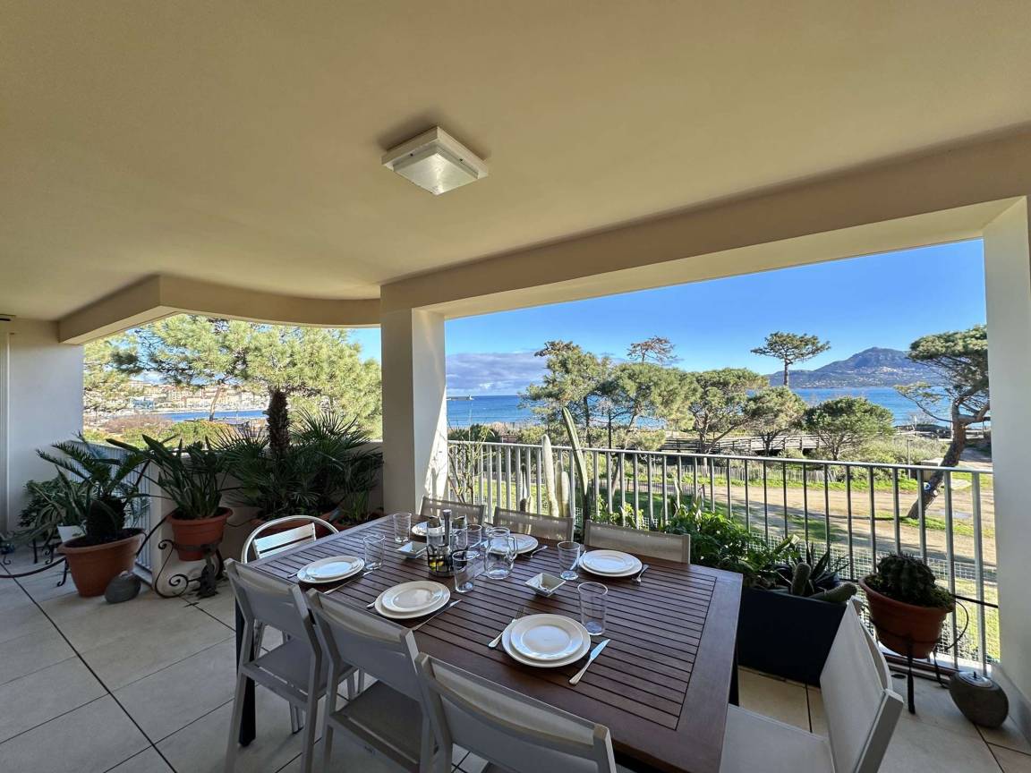 72 M² Appartement ∙ 2 Chambres ∙ 6 Personnes - Calvi