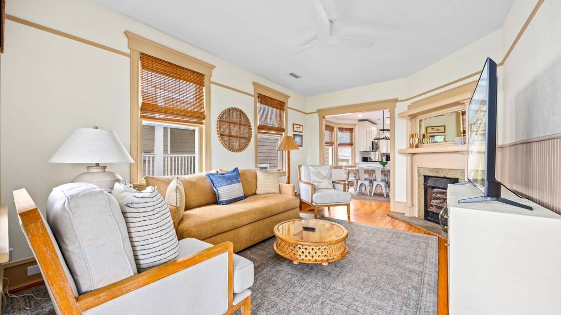Apartment ∙ 4 Bedrooms ∙ 10 Guests - Ocean City, NJ