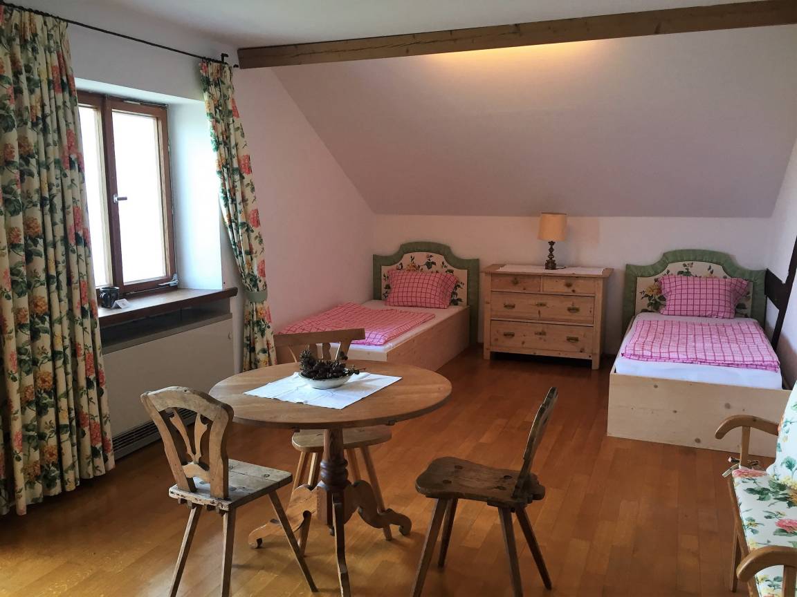 80 M² Ferienwohnung ∙ 4 Gäste - Chiemsee