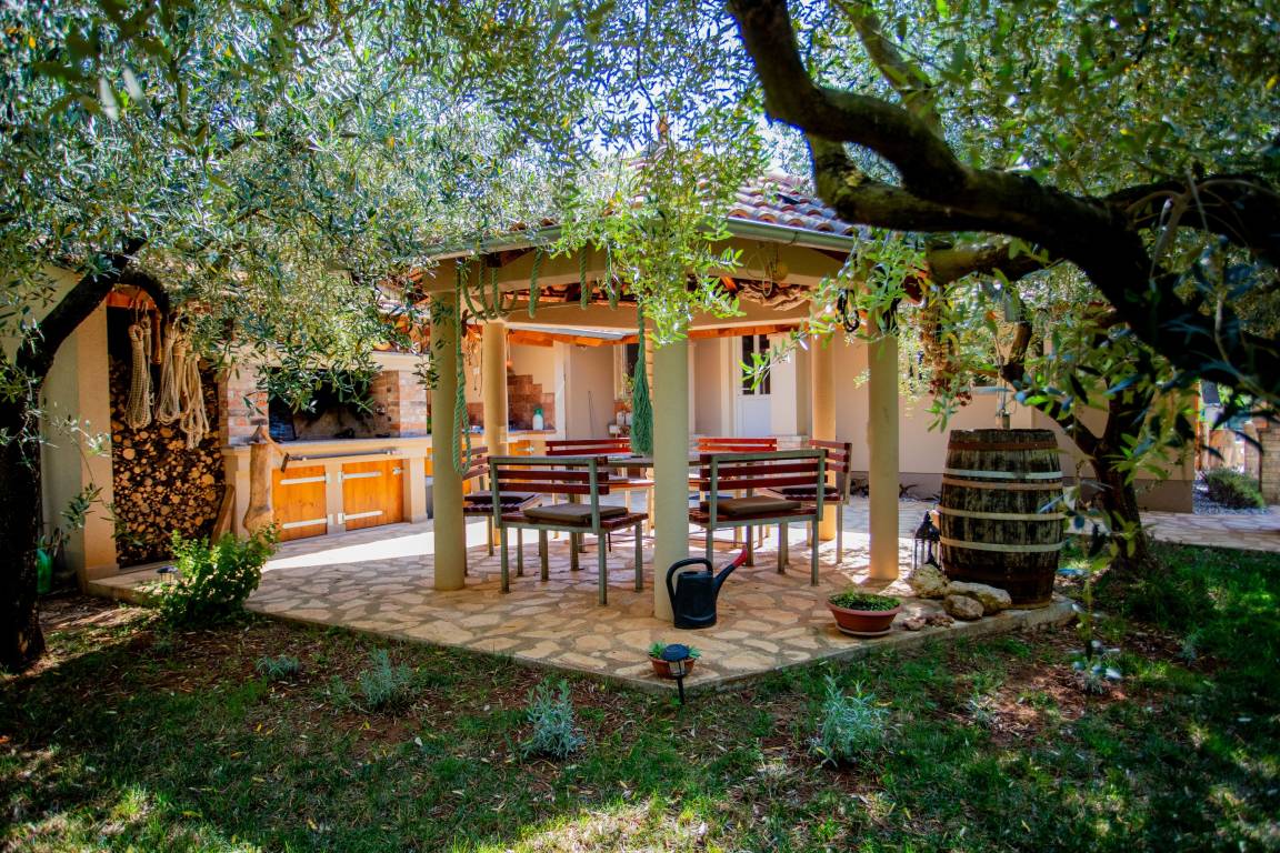 67 M² Huis ∙ 2 Slaapkamers ∙ 6 Gasten - Premantura