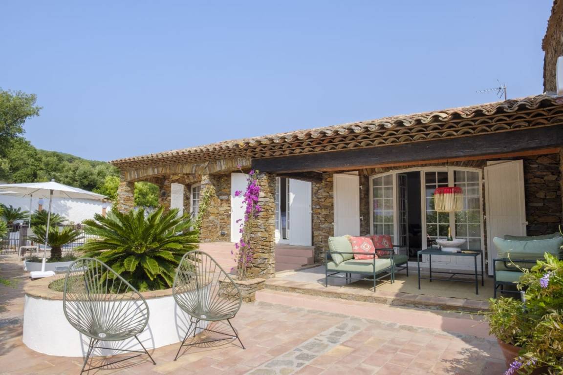 210 M² Maison De Vacances ∙ 4 Chambres ∙ 11 Personnes - Grimaud