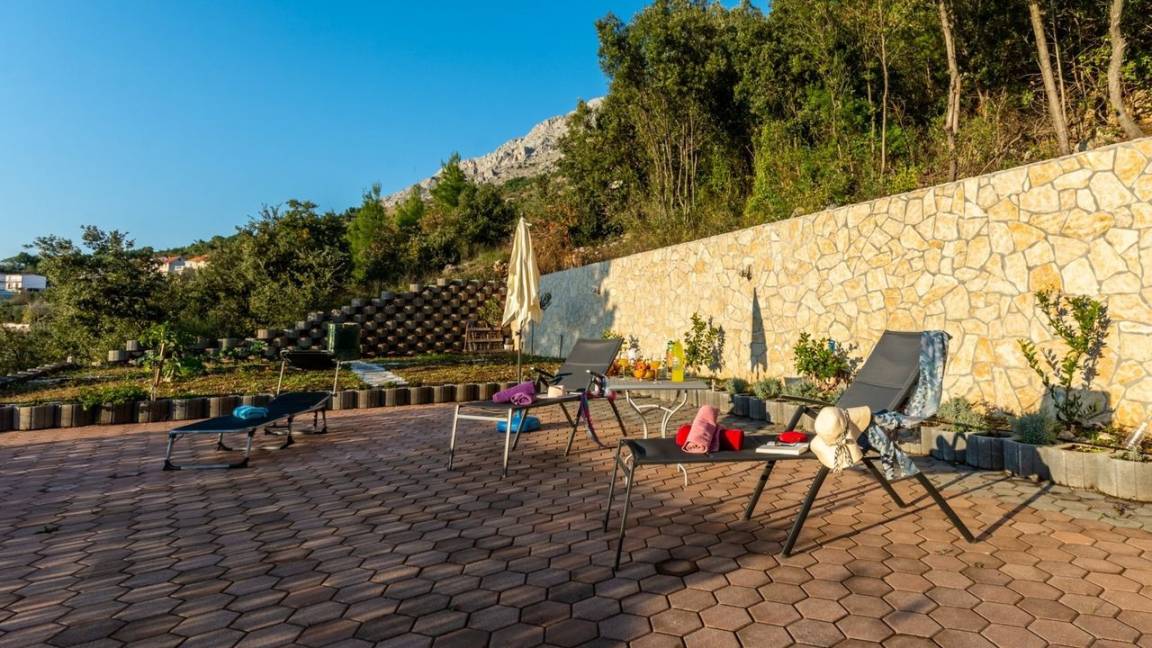 85 M² Appartement ∙ 2 Slaapkamers ∙ 6 Gasten - Omiš