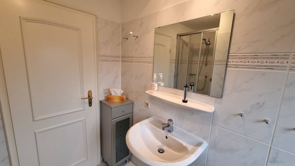 65 m² Ferienwohnung ∙ 2 Schlafzimmer ∙ 4 Gäste – Bild 13