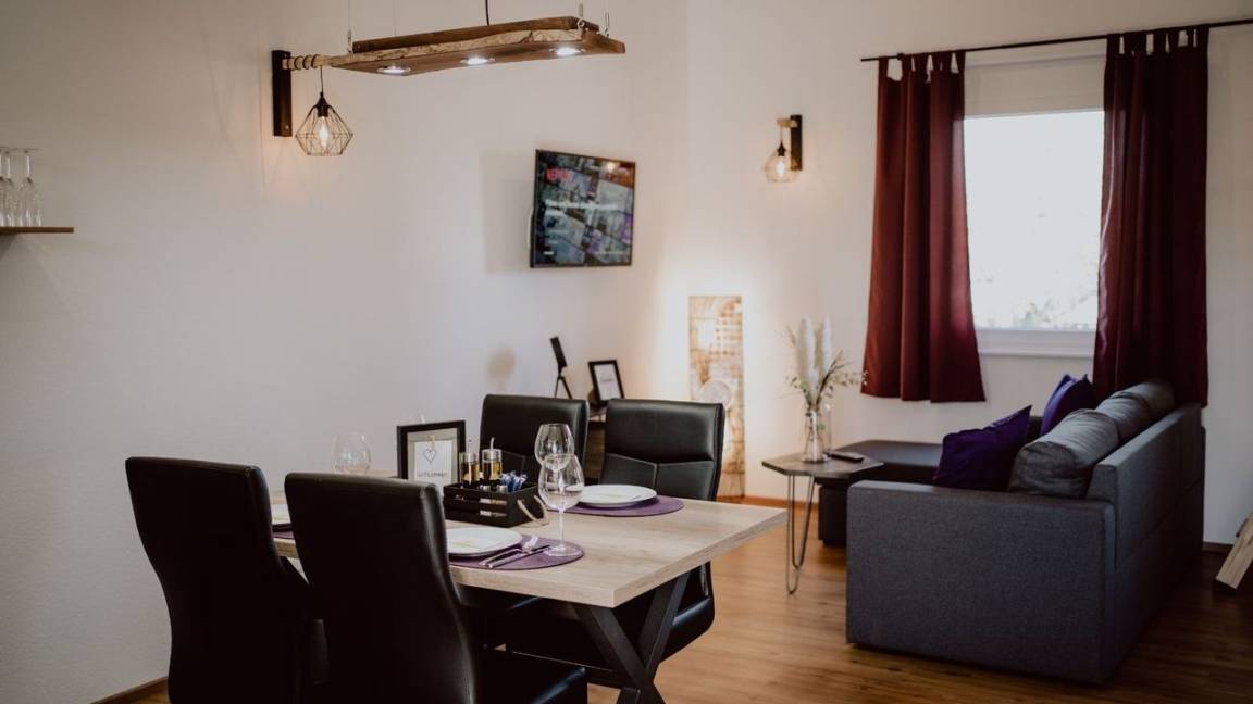 40 M² Ferienwohnung ∙ 6 Gäste - Endingen am Kaiserstuhl