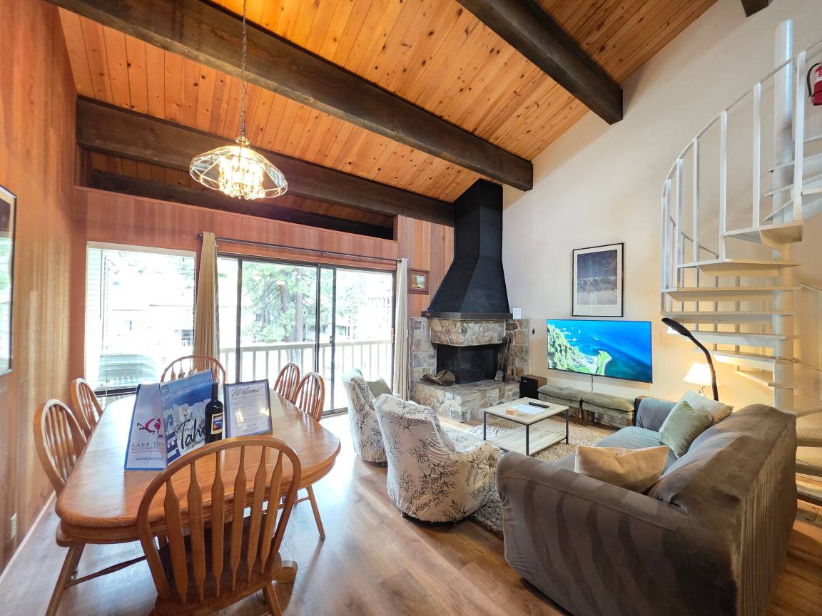 146 M² Condo ∙ 3 Bedrooms ∙ 6 Guests - Kings Beach, CA