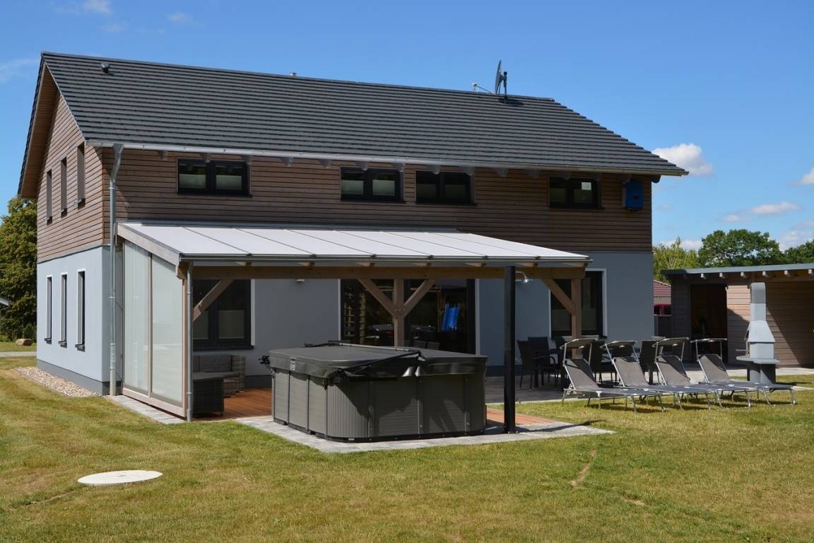 220 m² Ferienhaus ∙ 6 Schlafzimmer ∙ 16 Gäste – Bild 3