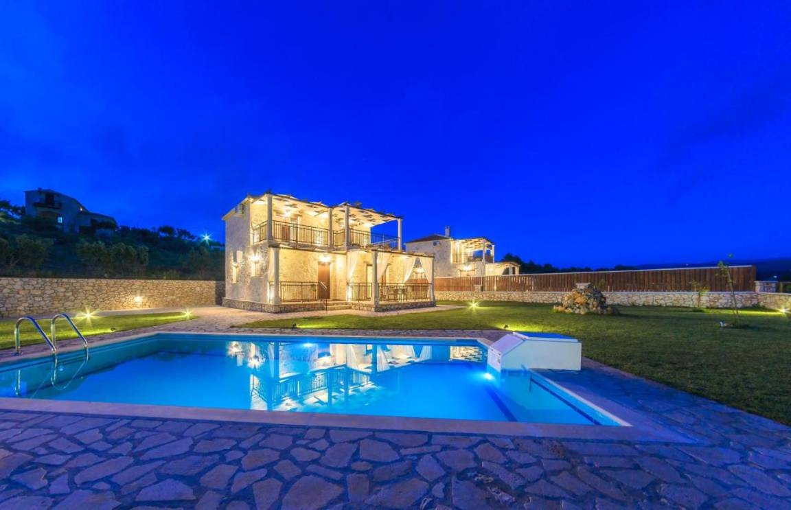 130 M² Villa ∙ 3 Slaapkamers ∙ 7 Gasten - Zakynthos