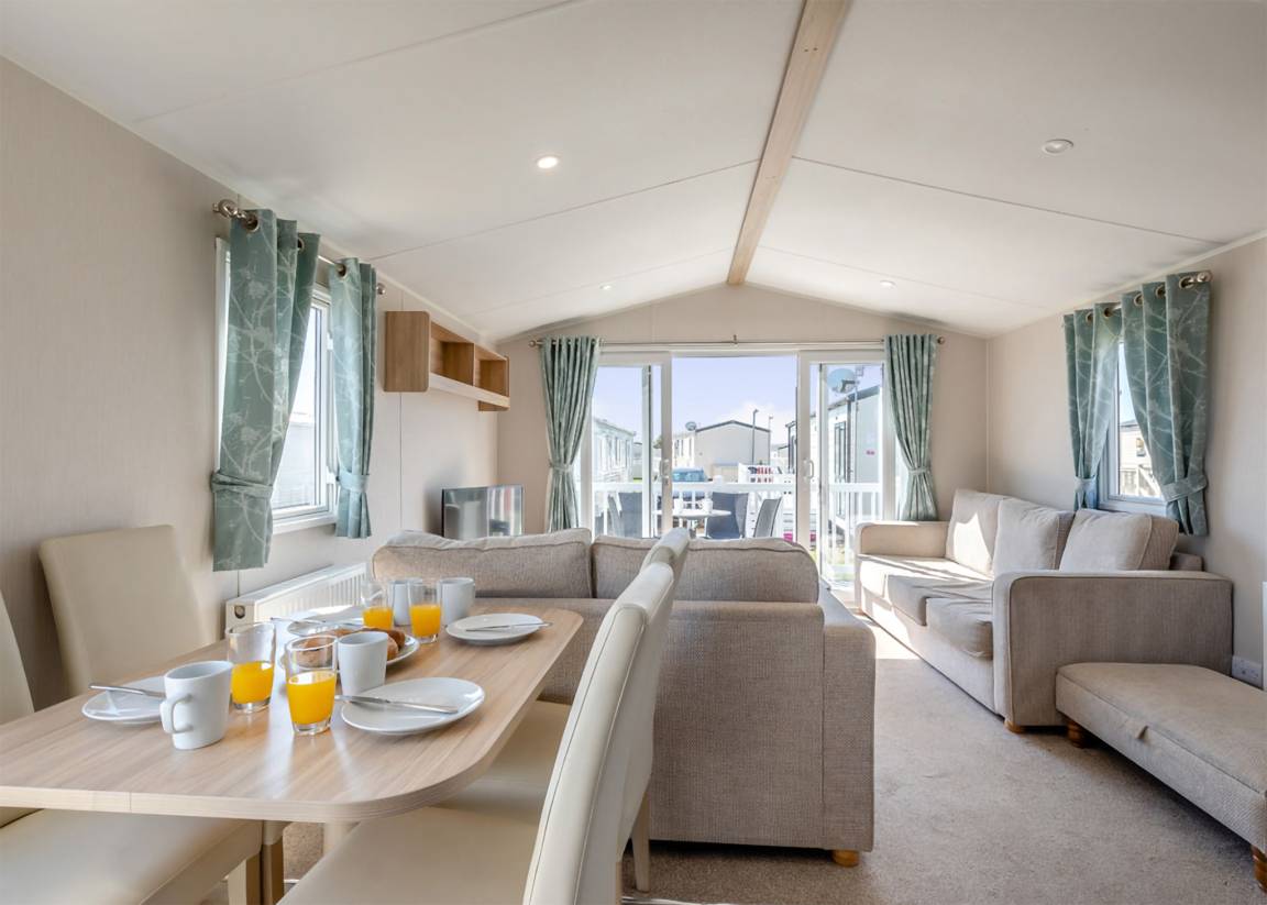 Caravan ∙ 3 Bedrooms ∙ 8 Guests - Nairn