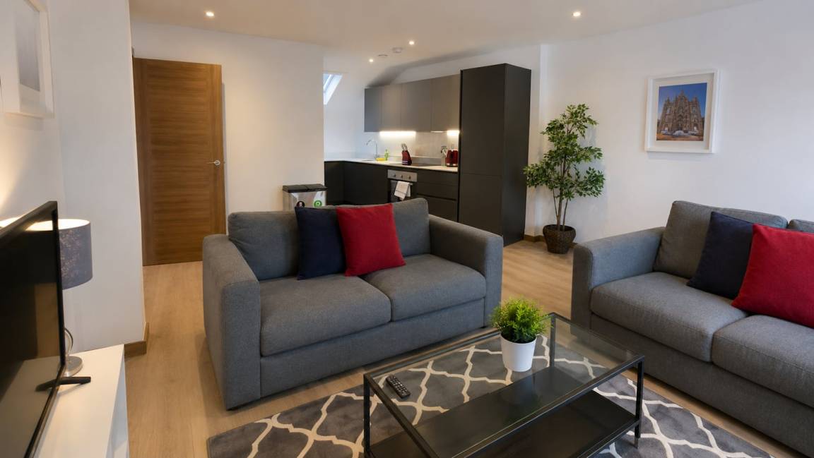 83 M² Apartment ∙ 3 Bedrooms ∙ 6 Guests - Epsom
