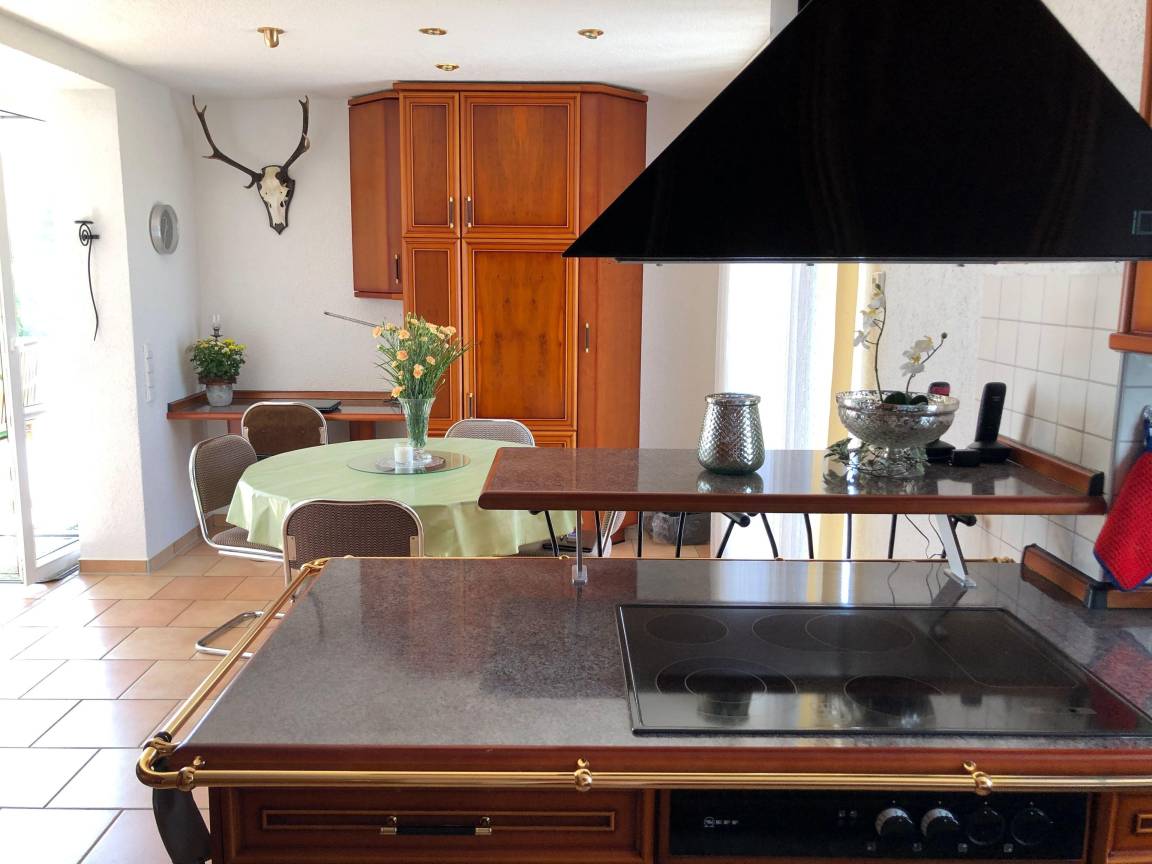 80 m² Ferienwohnung ∙ 1 Schlafzimmer ∙ 4 Gäste – Bild 8