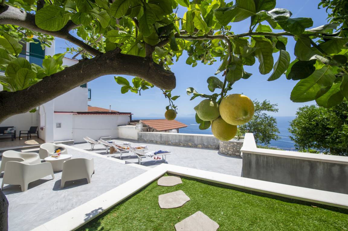 100 M² Villa ∙ 2 Bedrooms ∙ 4 Guests - Positano