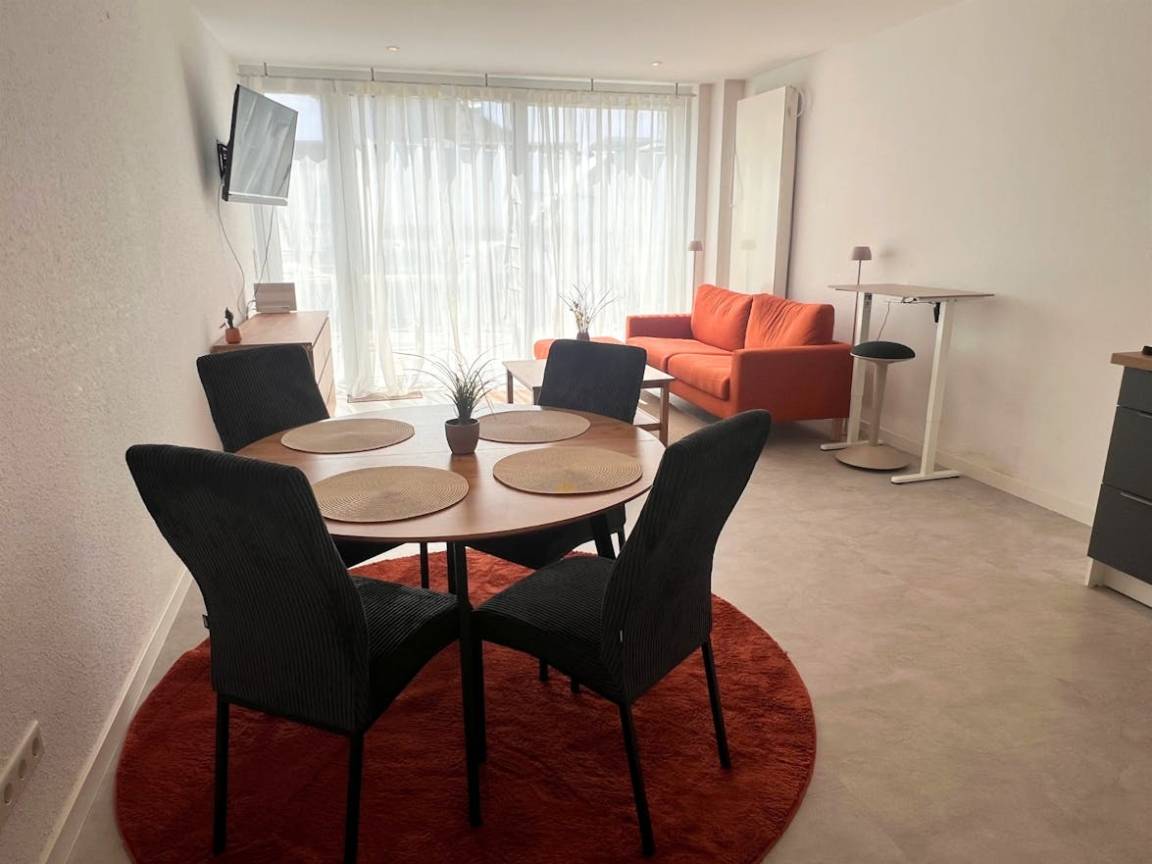 56 M² Apartment ∙ 1 Bedroom ∙ 2 Guests - Offenbach