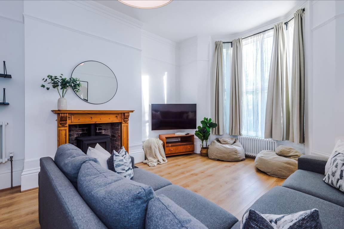 23 M² Apartment ∙ 6 Bedrooms ∙ 16 Guests - Manchester
