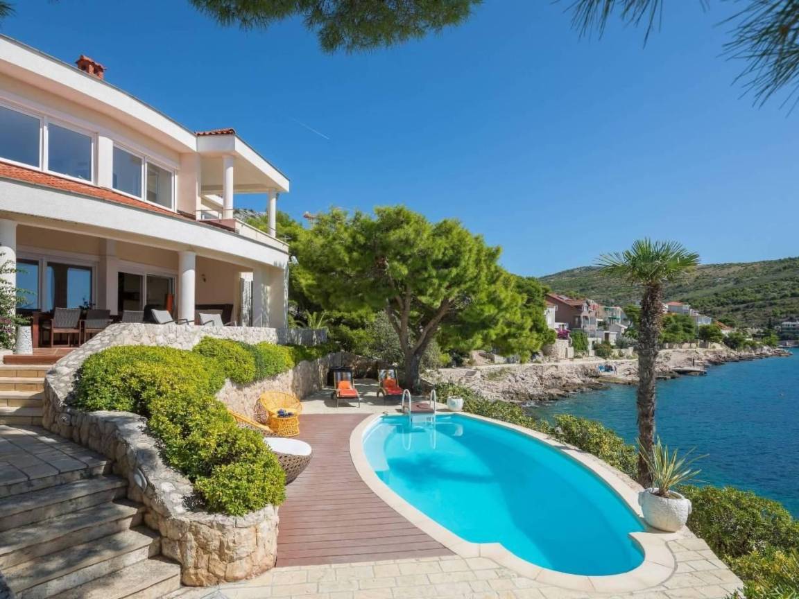 260 M² Huis ∙ 6 Slaapkamers ∙ 8 Gasten - Primošten