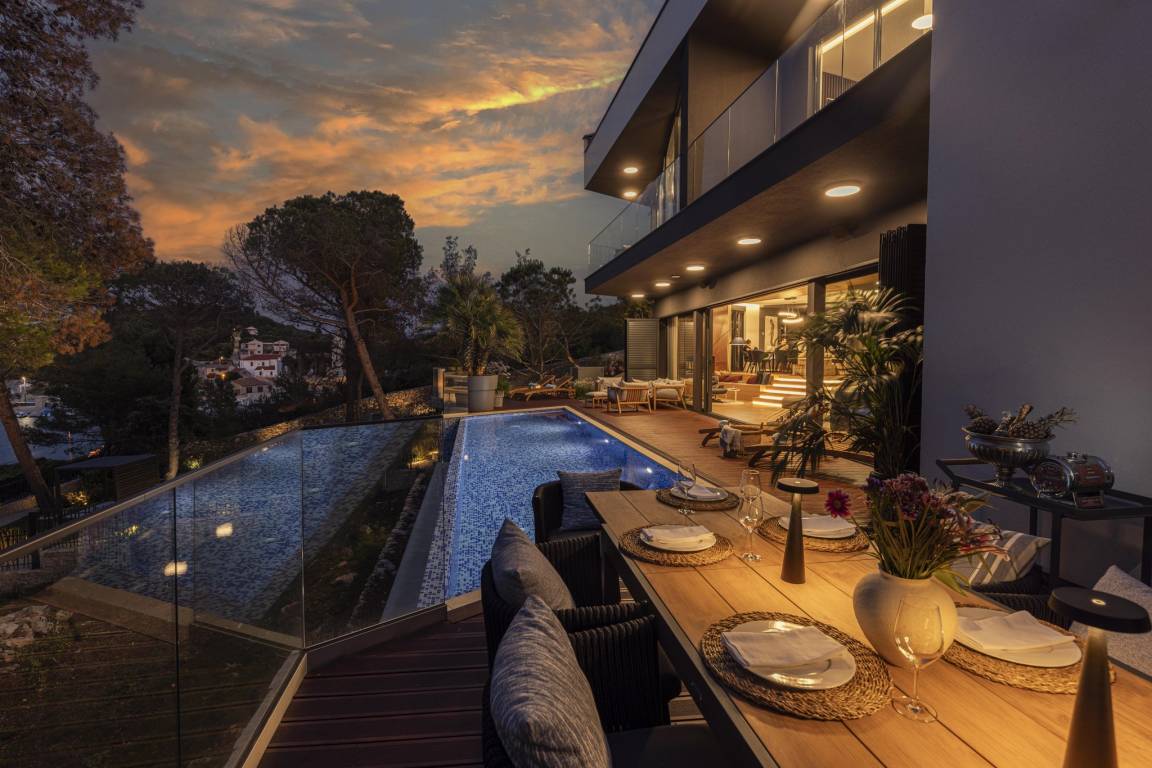 Villa ∙ 5 Schlafzimmer ∙ 14 Gäste - Veli Lošinj