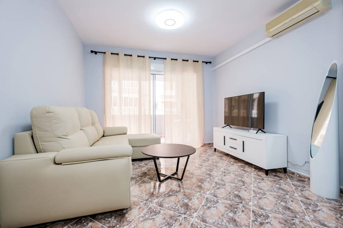 79 M² Apartment ∙ 2 Bedrooms ∙ 4 Guests - Torrevieja