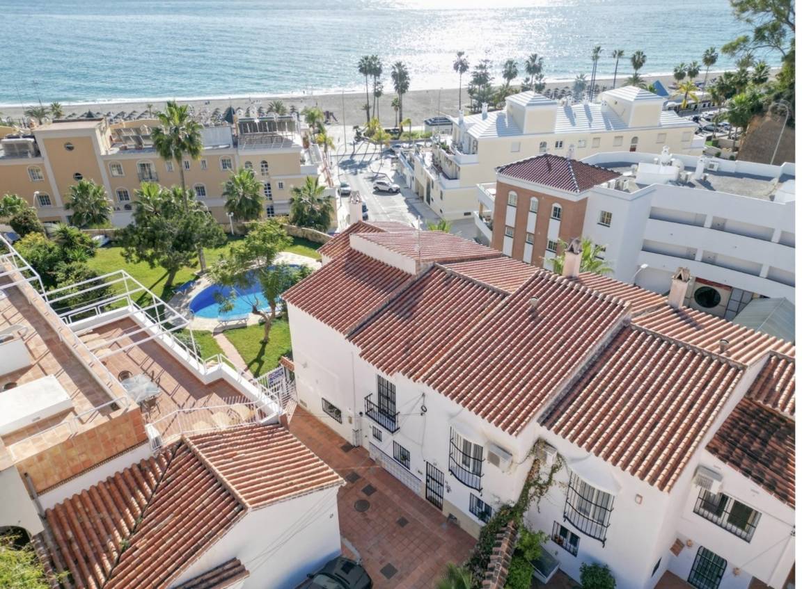140 M² Maison De Vacances ∙ 4 Chambres ∙ 8 Personnes - Nerja