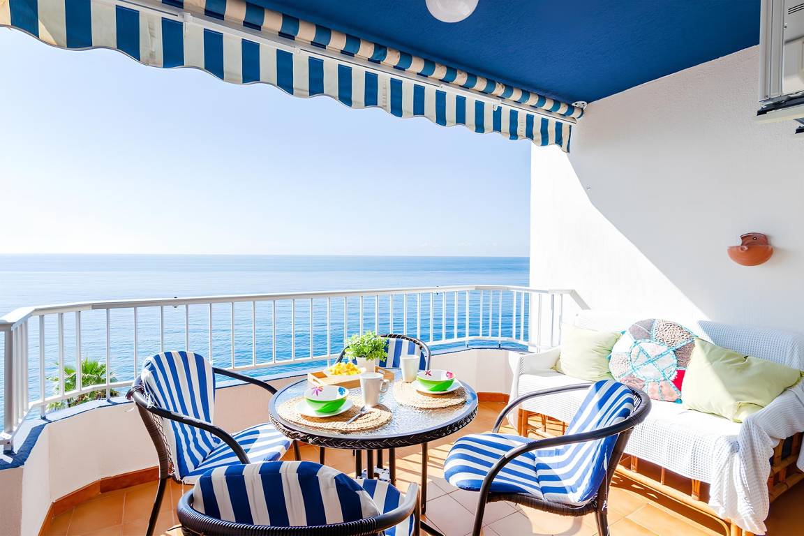 60 M² Apartamento ∙ 2 Habitaciones ∙ 4 Huéspedes - Almuñécar