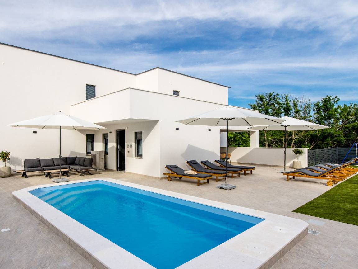 220 M² Casa ∙ 4 Habitaciones ∙ 8 Huéspedes - Rab