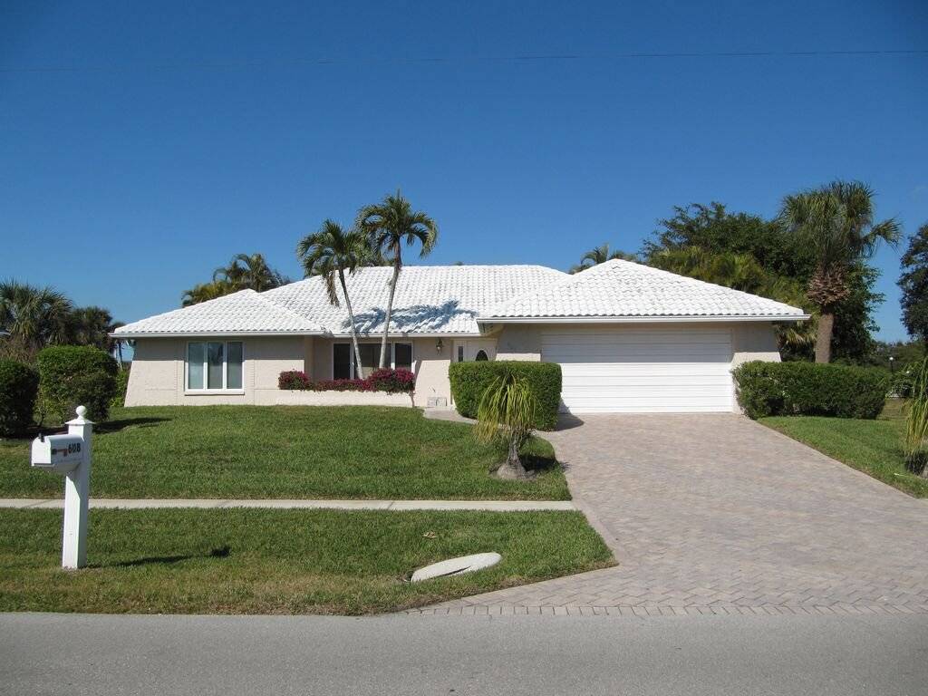 167 M² House ∙ 3 Bedrooms ∙ 6 Guests - Marco Island, FL