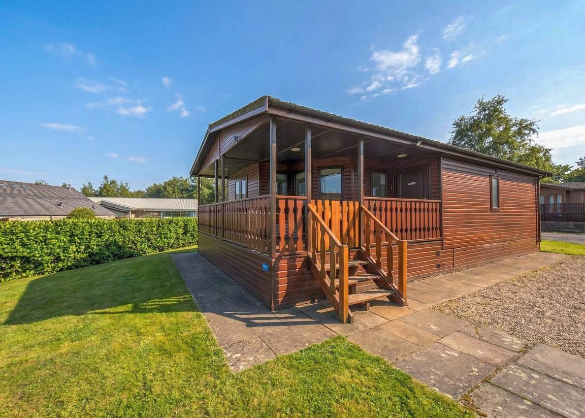 Chalet ∙ 2 Bedrooms ∙ 4 Guests - Lancaster Castle