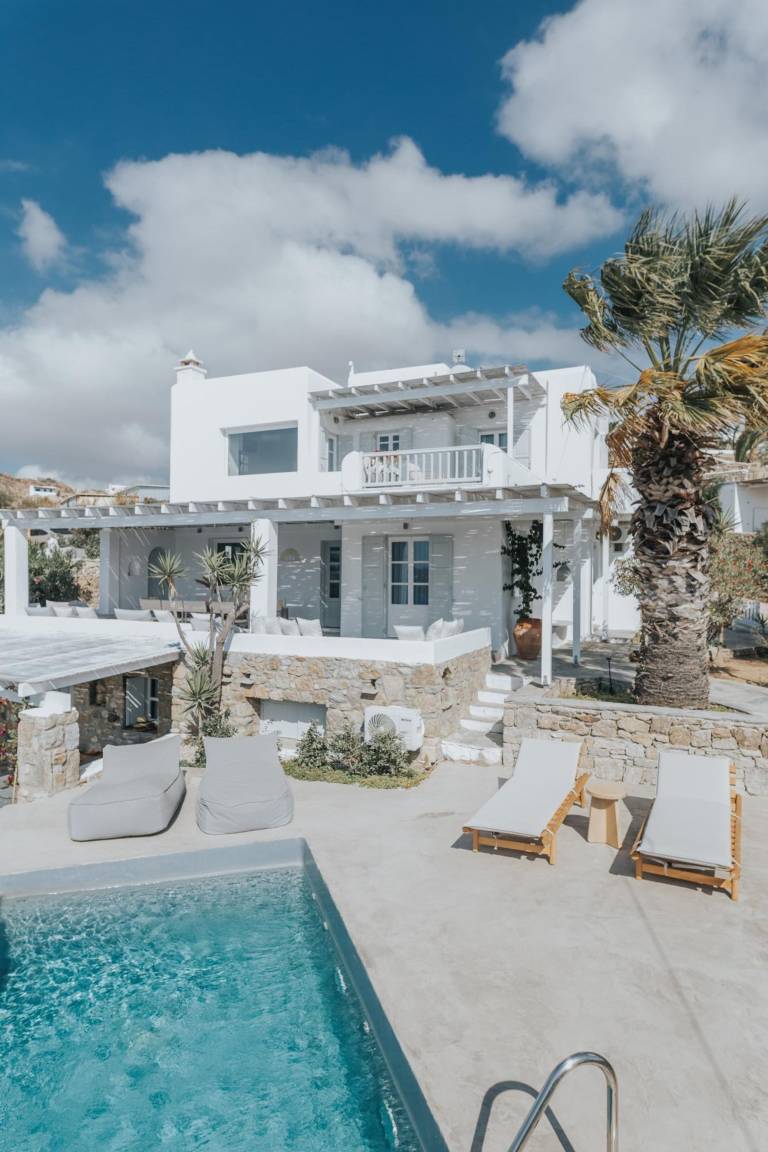 200 M² Apartment ∙ 4 Bedrooms ∙ 12 Guests - Greece