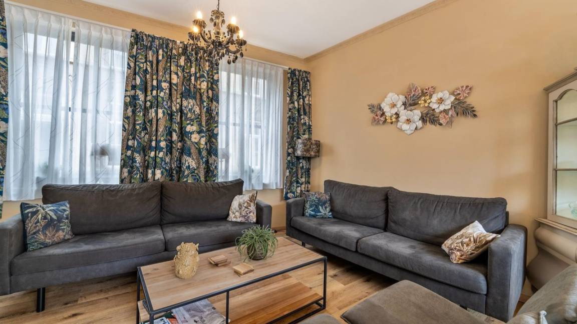 107 M² Dom ∙ 5 Sypialni ∙ 8 Gości - Maasmechelen