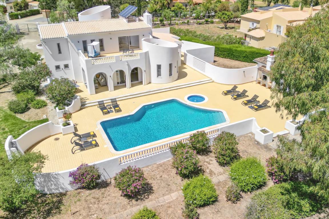 150 M² Villa ∙ 3 Bedrooms ∙ 10 Guests - Alvor