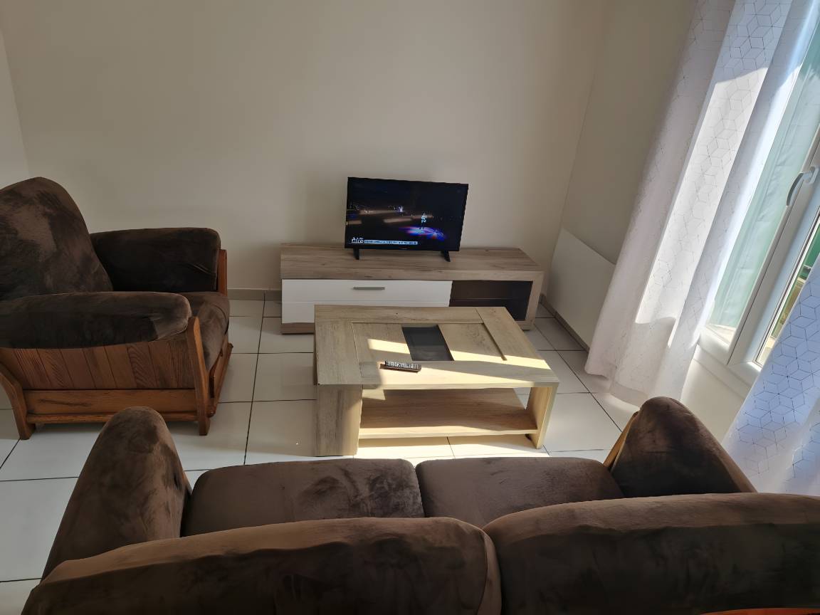 52 M² Appartement ∙ 2 Chambres ∙ 4 Personnes - Étampes