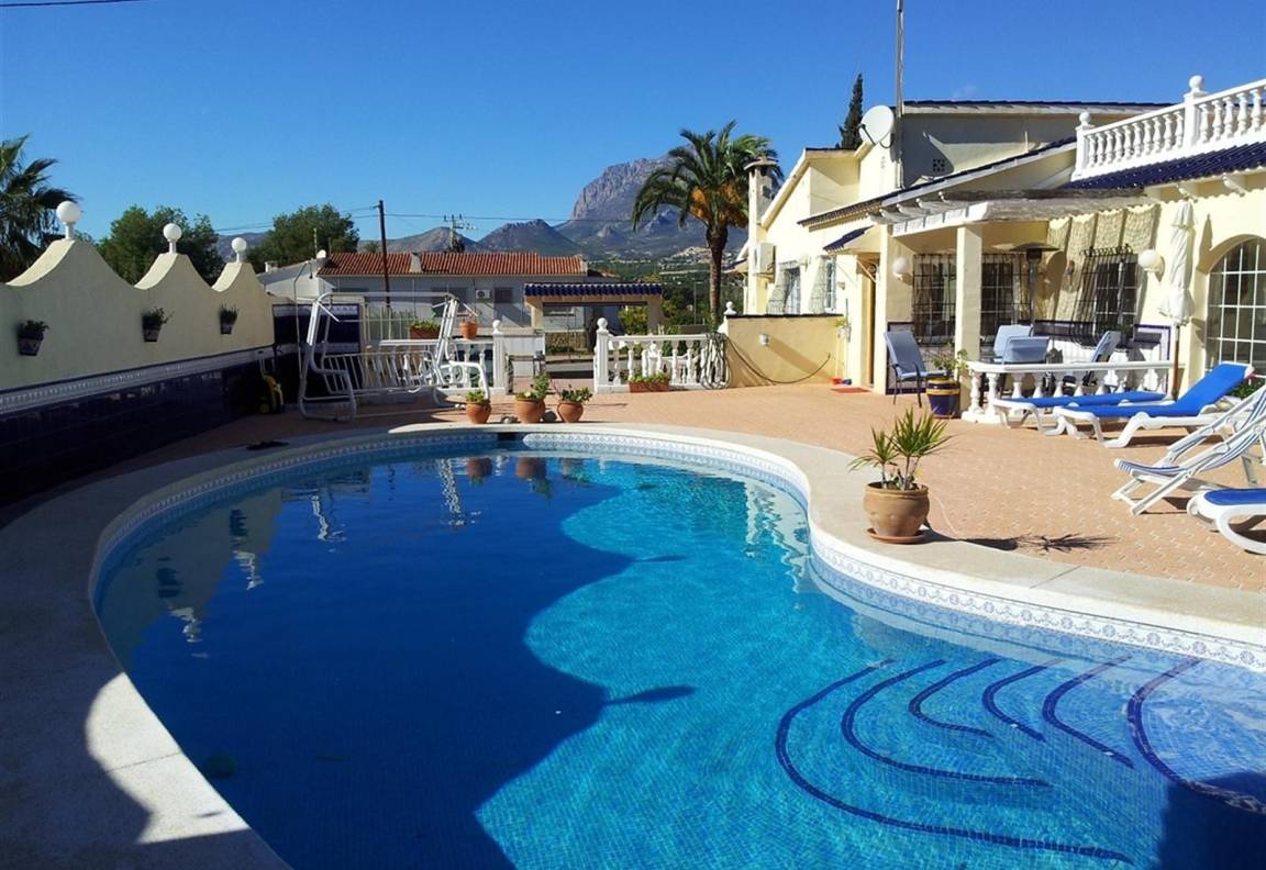 243 M² Villa ∙ 4 Schlafzimmer ∙ 8 Gäste - Altea
