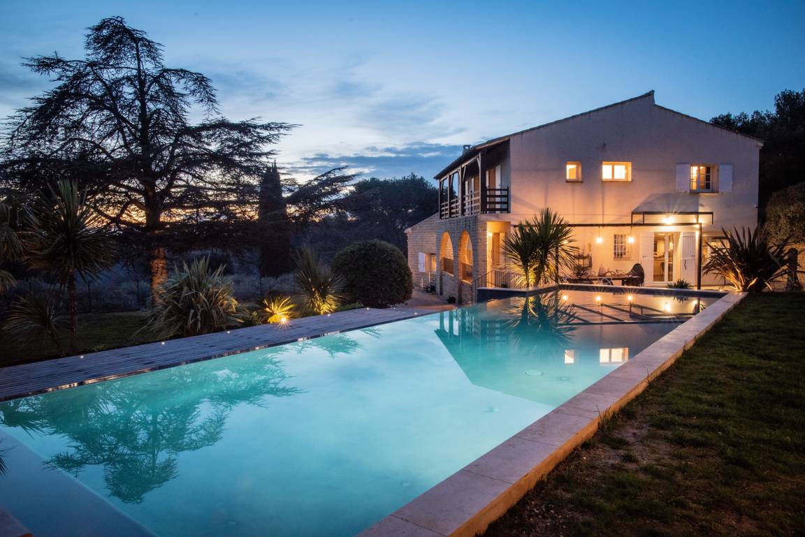 450 M² Villa ∙ 6 Habitaciones ∙ 12 Huéspedes - Miramas