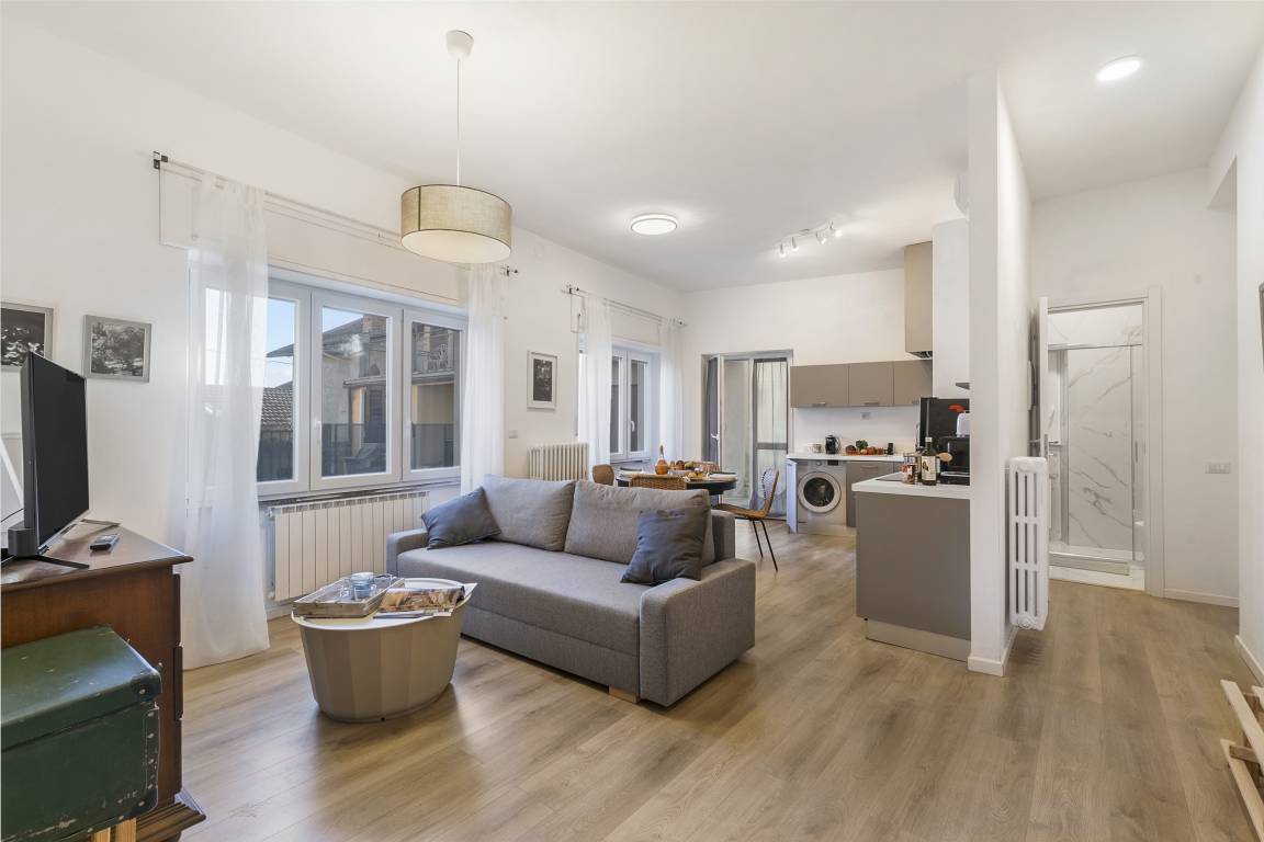 70 M² Apartment ∙ 2 Bedrooms ∙ 5 Guests - Stresa