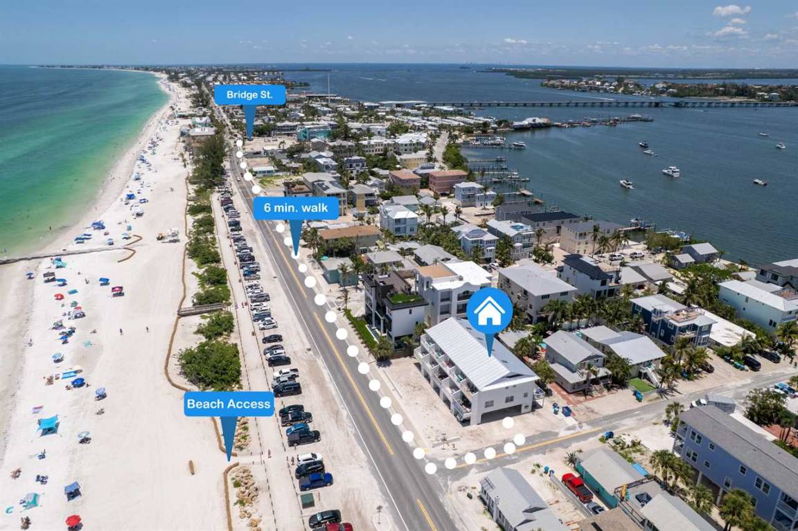 99 M² Condo ∙ 2 Bedrooms ∙ 6 Guests - Bradenton Beach, FL