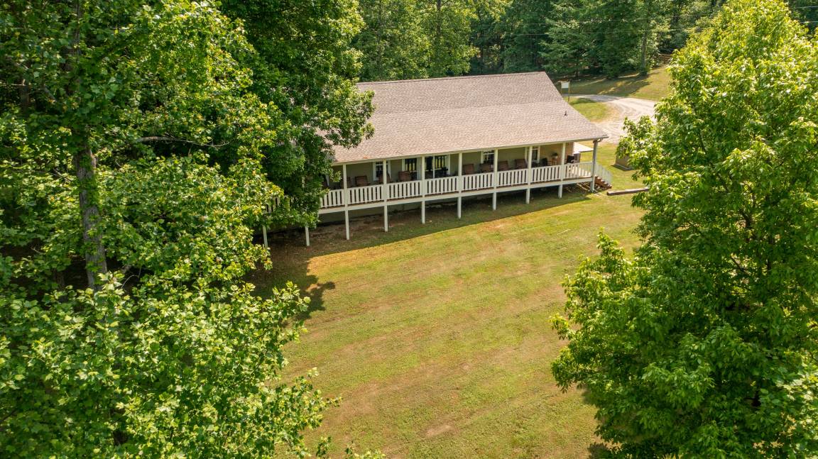 251 M² House ∙ 3 Bedrooms ∙ 12 Guests - Fairview, TN