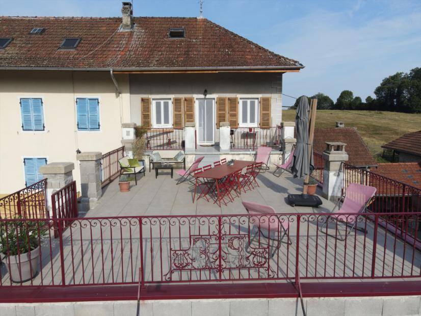 180 M² Gîte ∙ 5 Chambres ∙ 12 Personnes - Hauteville-Lompnes